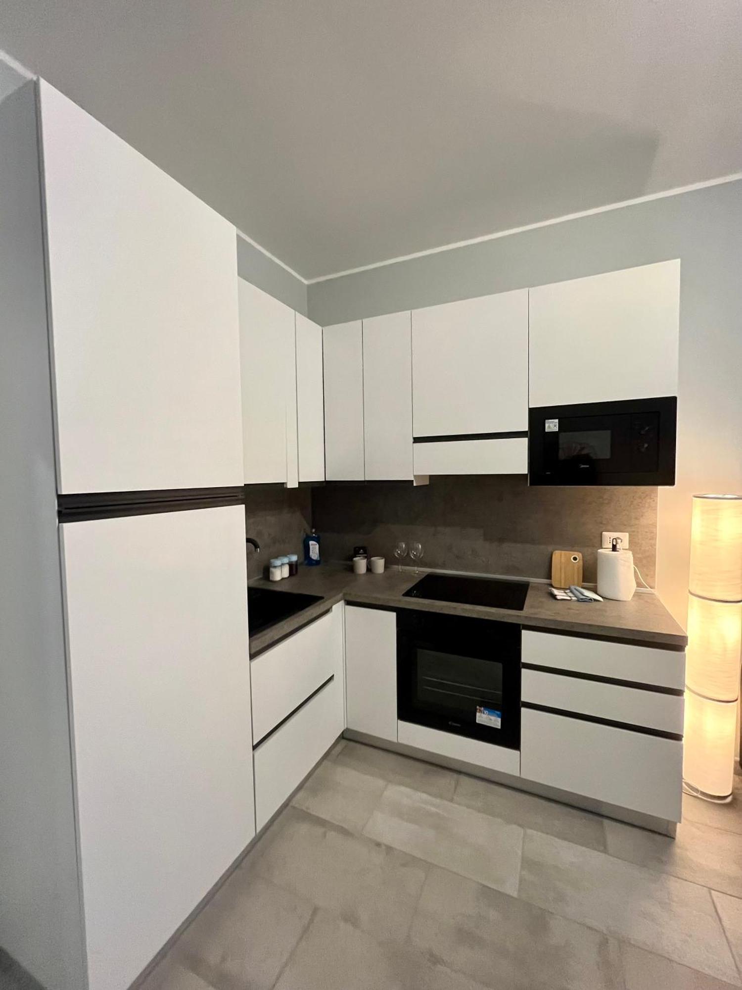 Residenza Elegante - A 5 Fermate Dal Duomo Vila Milão Exterior foto
